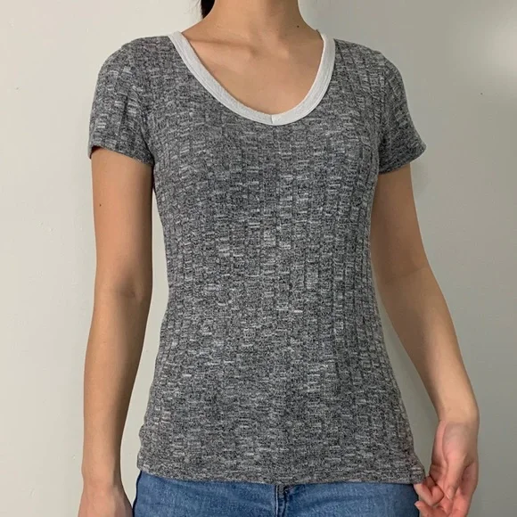 gray tee - Picture 3 of 4